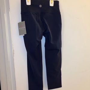 NWT Athleta High Rise Chaturanga Capri Leggings